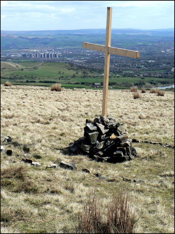The cross on Knowl Hill Rev1 The cross on Knowl Hill Rev1